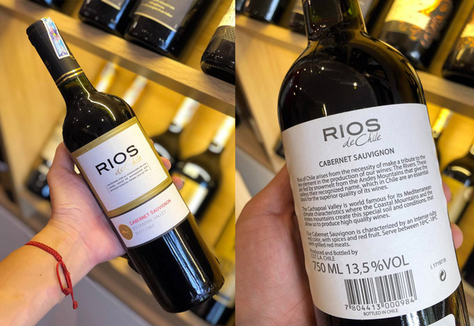 Rượu Vang Rios Cabernet Sauvignon có màu đỏ ruby ​​hấp dẫn. Thể hiện một hương thơm thanh lịch, trong đó các nốt hương của dâu đen
