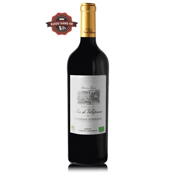 Rượu Vang Chateau Roc de Villepreux Bordeaux Superieur là một loại rượu đậm đặc có màu tím đậm. Khi ở trên ly, rượu toát ra một hương thơm đặc biệt