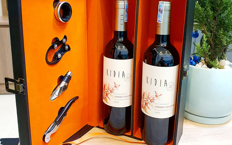 Rượu Vang Chile Kidia Cabernet Sauvignon được sản xuất bởi nhà sản xuất nổi tiếng của Chile có tên Viña Carta Vieja