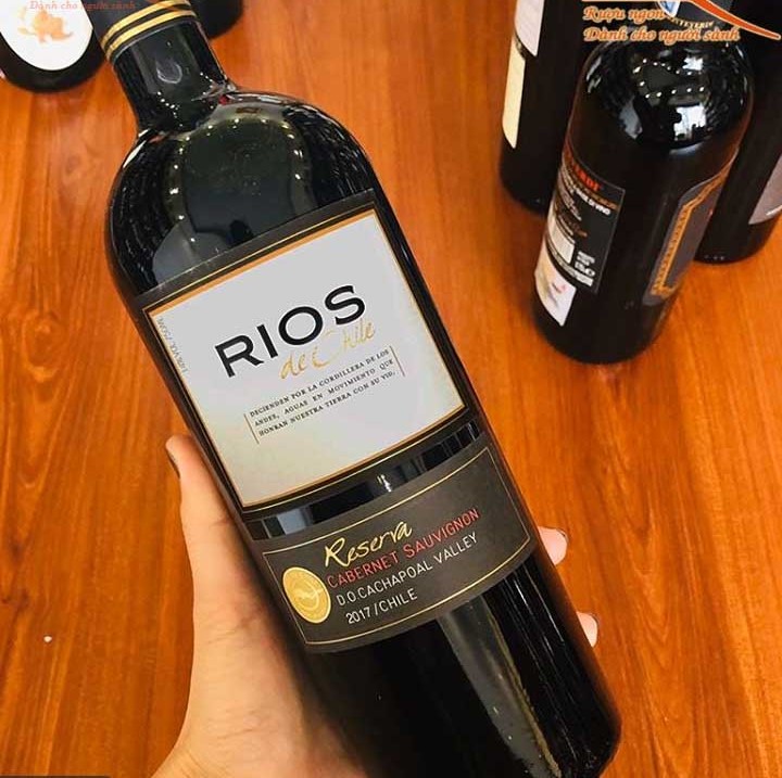 Rượu Vang Rios De Chile Reserva Cabernet Sauvignon là sản phẩm của nhà sản xuất rượu vang Casas del Toqui. Nhà máy rượu vang Casas del Toqui