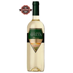 Mang cho mình phong cách đặc biệt và chiếc áo vàng rơm độc đáo, Apalta Tradition Sauvignon Blanc đã phô bày hết ra sự yêu kiều của mình