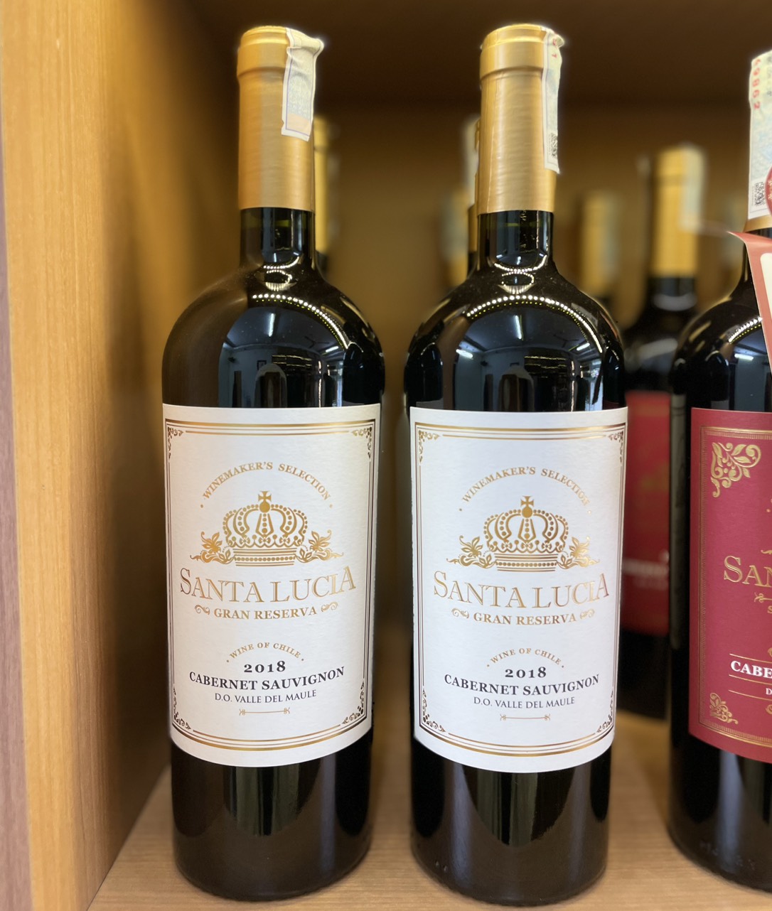 Rượu Vang Đỏ Santa Lucia Cabernet Sauvignon Gran Reserva được đóng chai với rất ít đường dư. Đây là một loại rượu vang chất lượng